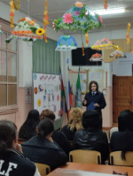 Полицейские Апшеронского района принимают участие в проведении общешкольных родительских собраний