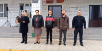 Сосновая аллея в память об участниках СВО высажена на территории апшеронской школы №18 - Газета Апшеронский рабочий