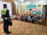 Сотрудники Госавтоинспекции Апшеронского района продолжают проводить занятия по ПДД для дошкольников