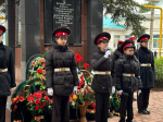 В Хадыженске прошла торжественная церемония возложения цветов в честь Дня Неизвестного солдата