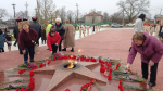 Сегодня, в День неизвестного солдата в Апшеронске состоялось торжественное мероприятие «Имя твое неизвестно, подвиг твой бессмертен»