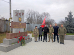 Апшеронские участники «Боевого братства» возложили цветы к памятнику участникам СВО