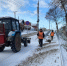 Сегодня жилищно-коммунальная служба Апшеронского городского поселения продолжает борьбу со снегом - Газета Апшеронский рабочий