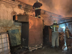 Ночью в Апшеронске потушили пожар в деревообрабатывающем цеху