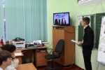 Урок «Разговоры о важном» в 9 классе гимназии №5 Апшеронска посвятили Дню печати и журналистике
