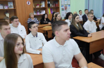 Урок «Разговоры о важном» в 9 классе гимназии №5 Апшеронска посвятили Дню печати и журналистике