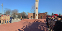 В Апшеронске сегодня, в День освобождения Апшеронского района от немецко-фашистских захватчиков далекой зимой 1943 года, состоялась церемония возложения цветов - Газета Апшеронский рабочий