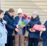 Юнармейцы Новополянской школы №28 навестили мам сыновей, погибших на СВО - Газета Апшеронский рабочий