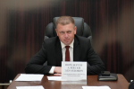 Ремонт стадиона, выплаты, охрана школ – с этими и другими вопросами обратились жители к главе Апшеронского района на очередном приеме граждан