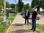 Глава Апшеронского городского поселения Сергей Андруха проконтролировал выполнение работы по благоустройству
