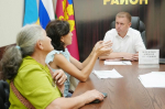 С земельными, жилищными и другими вопросами обратились граждане на личном приеме к главе Апшеронского района