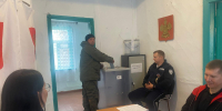 Вместе с правнуком пришли на выборы супруги Красиловы в станице Нижегородской - Газета Апшеронский рабочий
