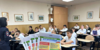 Сотрудники Госавтоинспекции Апшеронского района проводят для школьников занимательные пятиминутки безопасности по ПДД - Газета Апшеронский рабочий