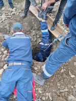 11-летний мальчик провел ночь в глубокой яме в Апшеронске
