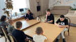В апшеронском социальном центре для детей прошли встречи с наркологом и полицейским