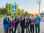 Автоинспекторы напомнили о дорожной безопасности жителям Апшеронска