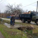 Сегодня в Апшеронске матери участника СВО безвозмездно привезли дрова