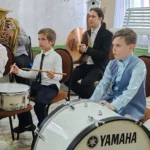 Праздником музыки стал отчётный концерт Детской школы искусств «Весенняя рапсодия 2026» в Апшеронске