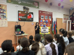 На тематической площадке в школе №37 хутора Калинина ребятам напомнили о правилах безопасности на дороге