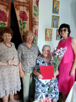 В Хадыженске с юбилеем поздравили Ольгу Овчар