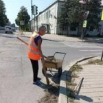 Для красоты и чистоты: в Апшеронске продолжается системная работа по благоустройству города