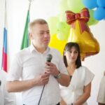 Школьников поселка Нефтегорска посетил сегодня глава Апшеронского района Алексей Передереев