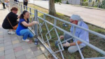 Большая уборка: в Апшеронске продолжается месячник по наведению санитарного порядка