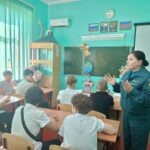 В Апшеронском районе сотрудники МЧС России проводят открытые уроки по основам безопасности жизнедеятельности