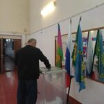 От молодежи до многодетных семей голосуют в станице Тверской