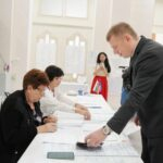 Глава Апшеронского района Алексей Передереев проголосовал в Хадыженске