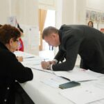 Глава Апшеронского района Алексей Передереев проголосовал в Хадыженске