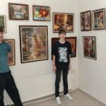 С искусством художников и рукодельниц познакомились ребята апшеронского социального центра