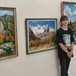 С искусством художников и рукодельниц познакомились ребята апшеронского социального центра