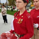 Более 180 апшеронских школьников приняли в ряды «ЮНАРМИИ» в Апшеронске у мемориала «Вечный огонь»